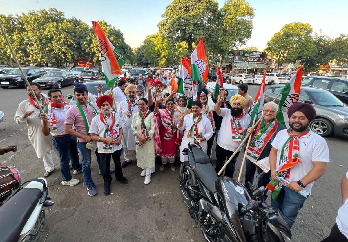 Shopkeepers of Mohali are suffering from GST: Bedi